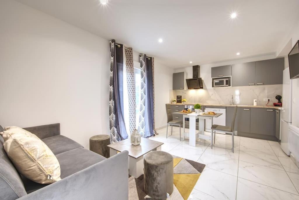 Ferienwohnung Appt P2 De 1 A 6 Pers A Rognac Exterior foto