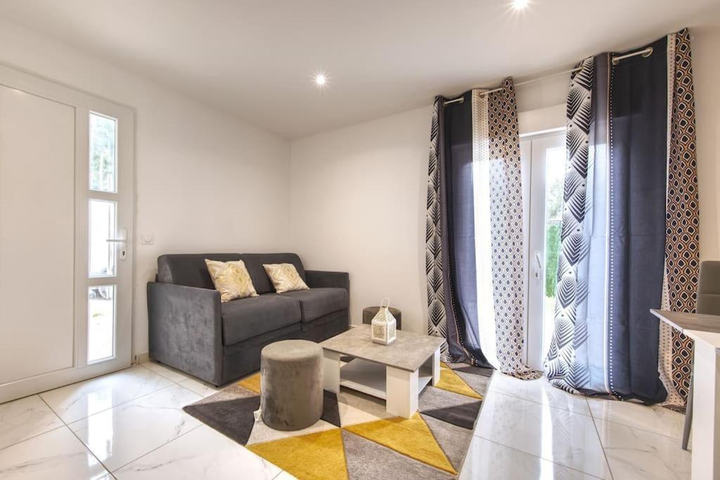 Ferienwohnung Appt P2 De 1 A 6 Pers A Rognac Exterior foto